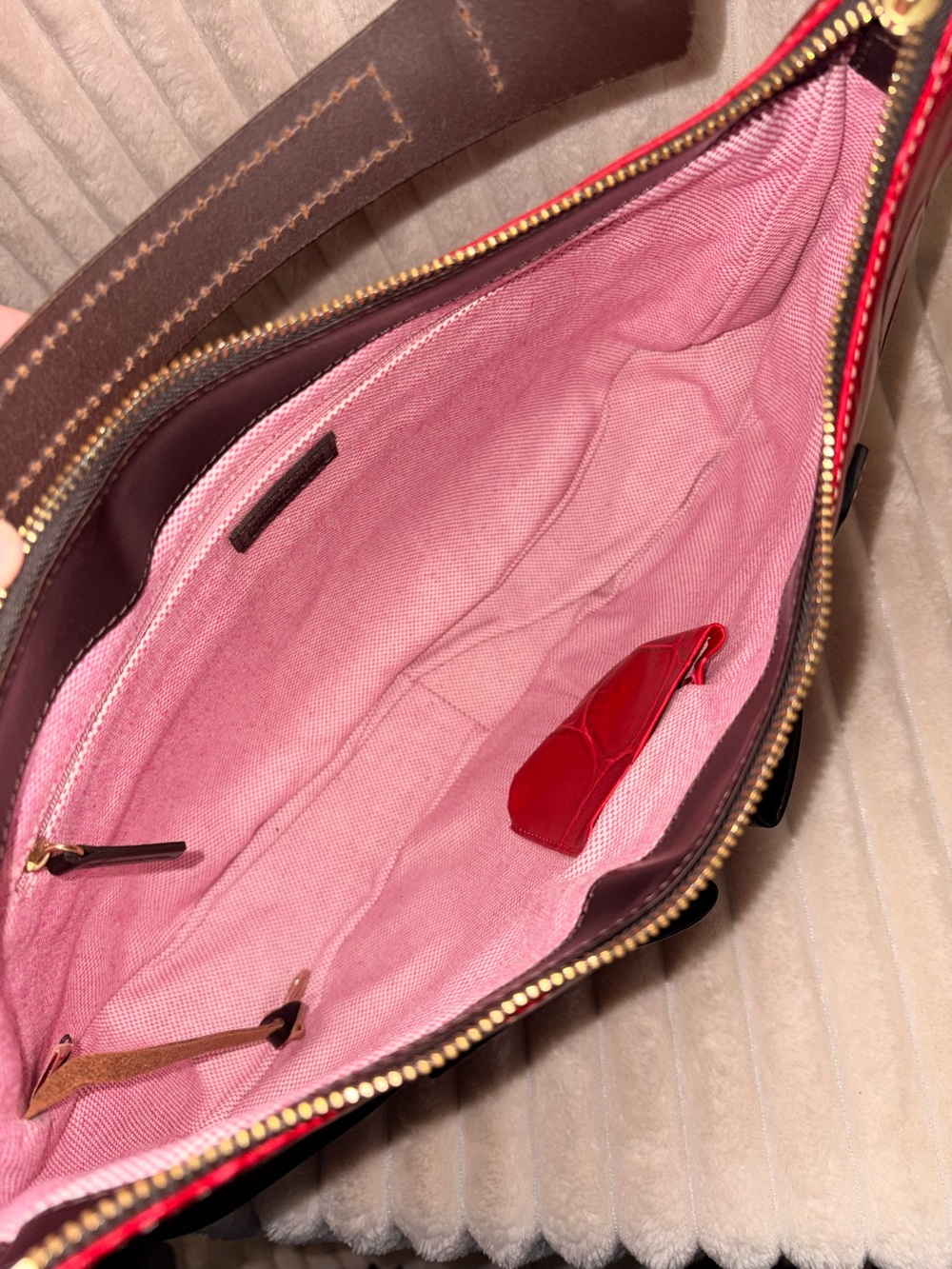 NWOT Dooney & Bourke Nile Red Croc Embossed Leather Shoulder Hobo Bag - Picture 9 of 11